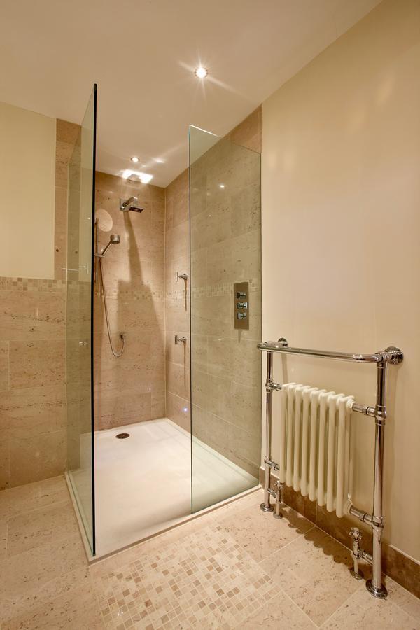 Hotel Crestow House Zewnętrze zdjęcie